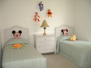 simple twin kids bedroom idea Interior Design Blogs