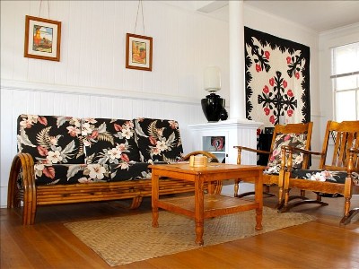 Hawaiian Living Room (10)