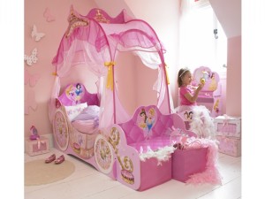 princess-carriage-toddler-canopy-bed_1315403728