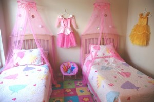 Disney-Princess-Themed-Bedroom-Look