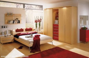 Beige-Red-Contrast-Bedroom-1024x668