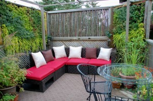 living wall and sofa (1)