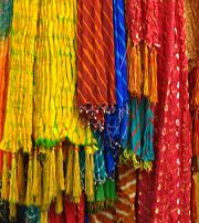 Ganpati_Decoration_Ideas_Colorful_Dupattas_And_Chunris