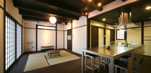 japanese-dining-room-with-beautiful-ceiling-lightning-615x300