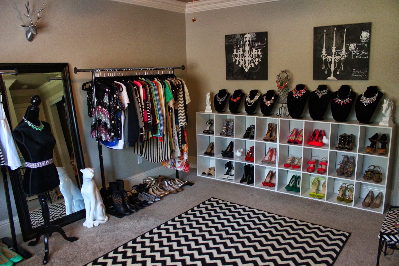 How to organize the closet of a bedroom Organized Bedroom Closet