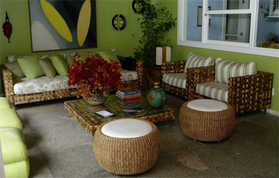 Home-decor-in-shades-of-green-Modern-and-trendy-decorating-ideas-Picture