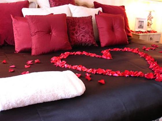 valentines-day-bedroom-decorating-ideas-flower