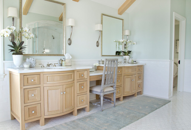 beach-style-bathroom