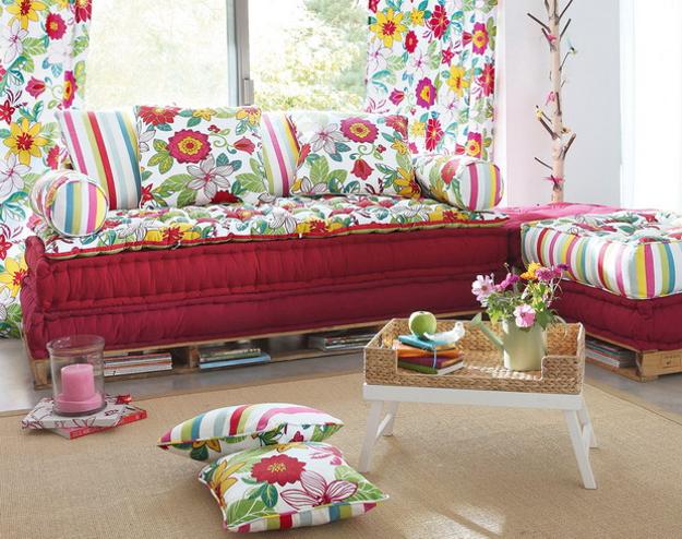 Sofa-Decorations-For-Summer