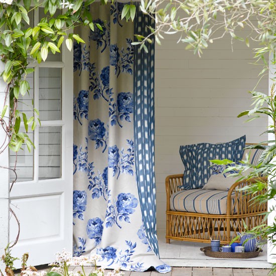 relaxed-garden-summer-house