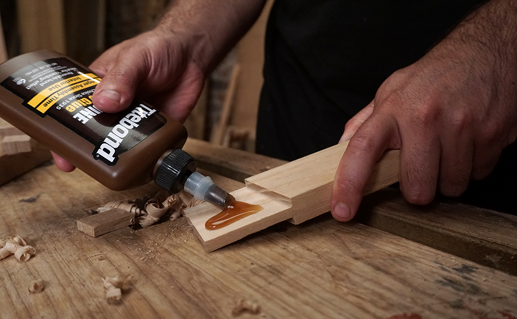 How to repair your furniture during a lockdown? scratches liquid hide glue scratches