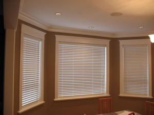 faux wood window blinds6 Interior Design Blogs