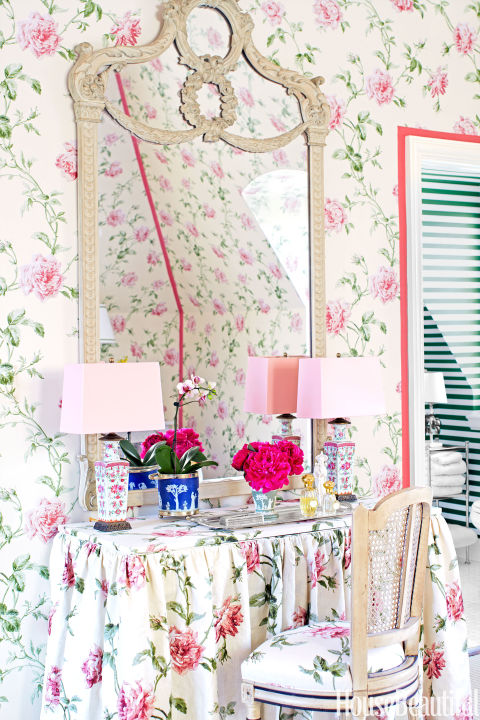 54c15017250c1 01 hbx floral vanity sommers 0314 s2